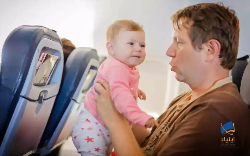 راه‌هایی برای جلوگیری از گریه‌ی بچه‌ها در هواپیما