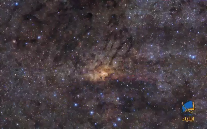 مرکز کهکشان راه‌شیری چه شکلی است؟