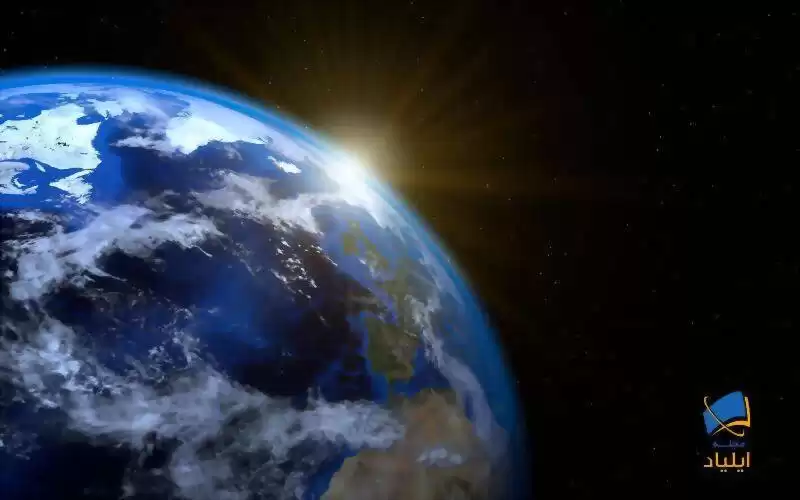 زمین به دورترین فاصله از خورشید می‌رسد