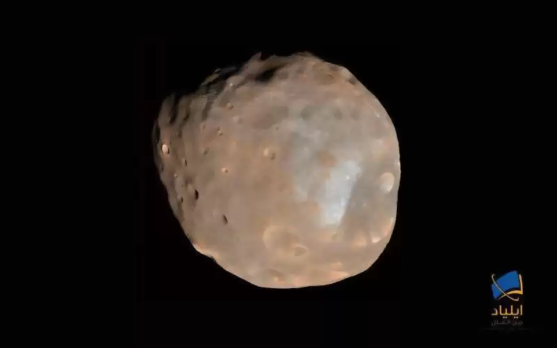 قمر اسرارآمیز فوبوس در مدار مریخ