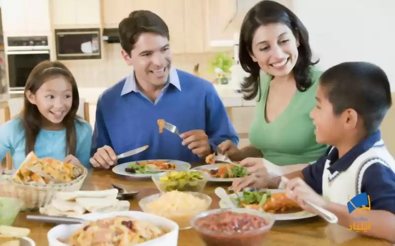 چرا صرف غذا در جمع خانواده، از اهمیت بالایی برخوردار است؟
