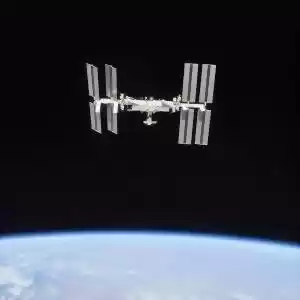 روسیه دو گردشگر فضایی را به مدار زمین می‌فرستد