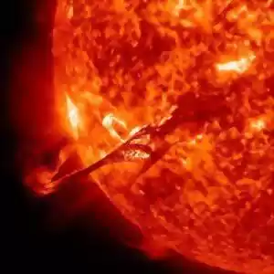 حال می‌توانیم انفجار خورشید را تماشا کنیم.
