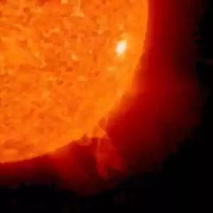 هسته‌ی خورشید تقریباً چهار برابر سریع‌تر از سطح آن می‌چرخد!