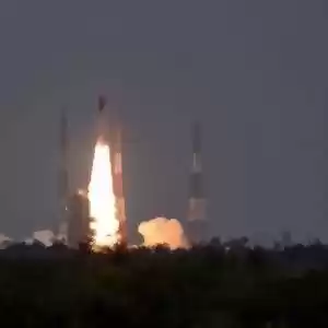فضاپیمای هندی به سمت کره ماه پرتاب شد!