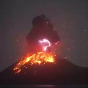 آتشفشان‌های بزرگ باعث وقوع رعد و برق می‌شوند