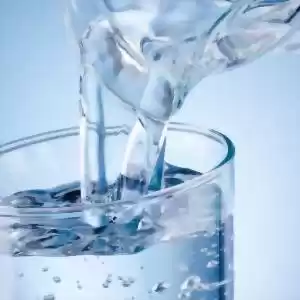 آیا وجود لیتیوم در آب نوشیدنی، می‌تواند مفید باشد؟