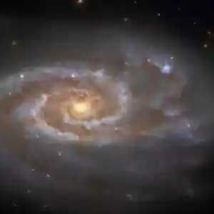 تصویری حیرت‌انگیز از یک کهکشان زیبا