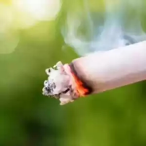 سیگاری‌ها بیماری کووید-۱۹ را جدی‌تر بگیرند